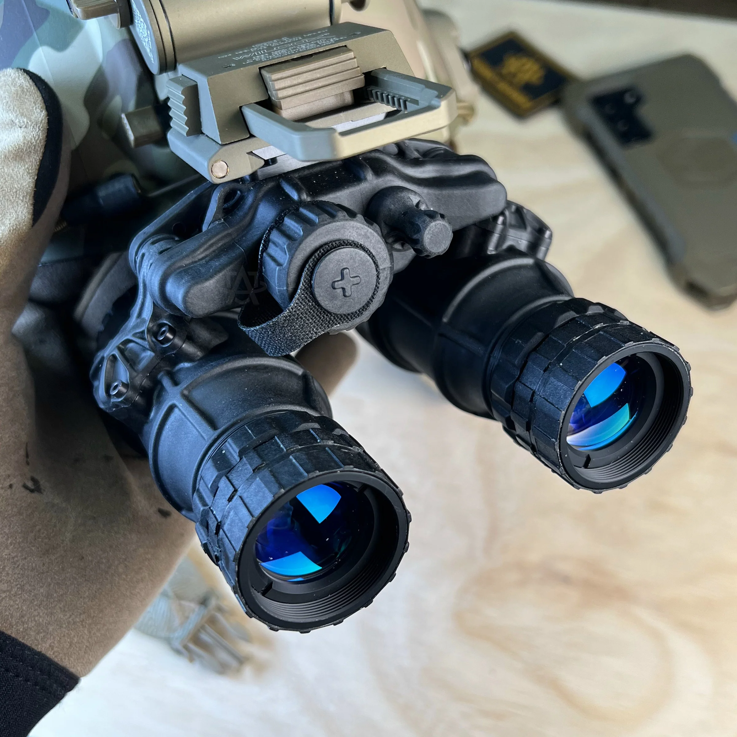 DTNVS-MG | Up to 2600 FOM Gen 3 WP w/ Manual Gain & IR Illuminator | 35+ Hour Battery Life - Image 3